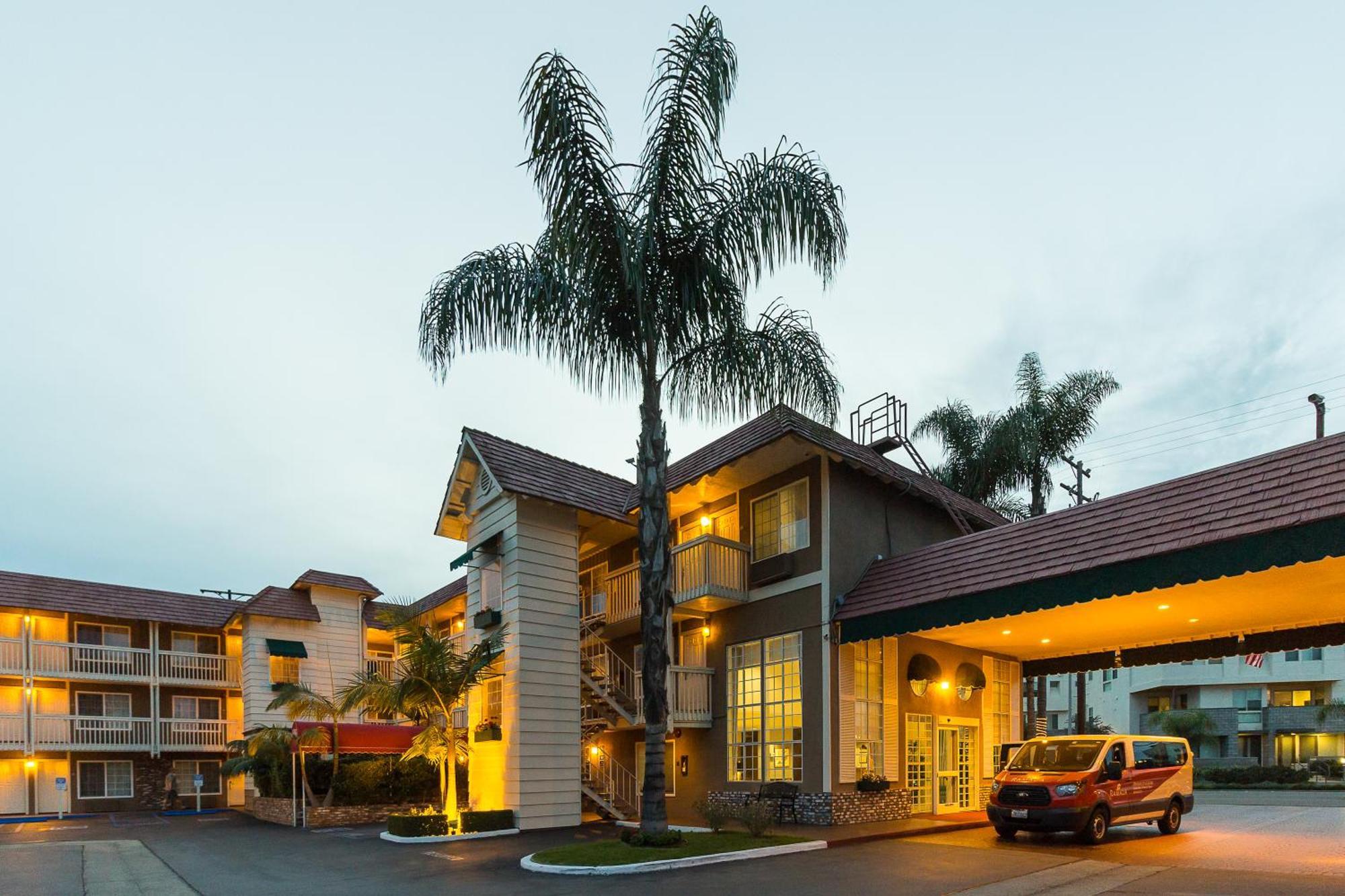 Ramada By Wyndham Costa Mesa/Newport Beach Eksteriør bilde