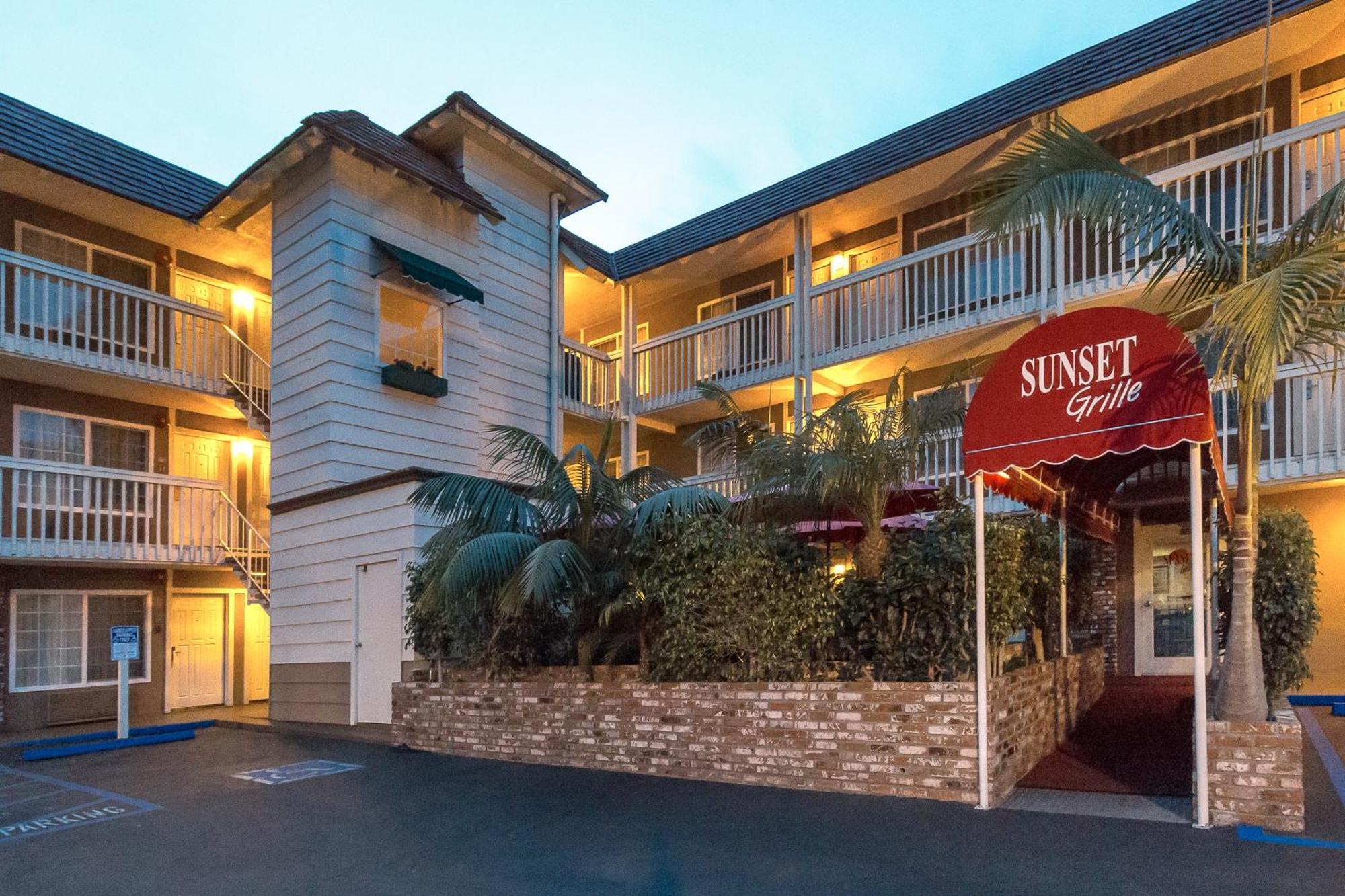 Ramada By Wyndham Costa Mesa/Newport Beach Eksteriør bilde